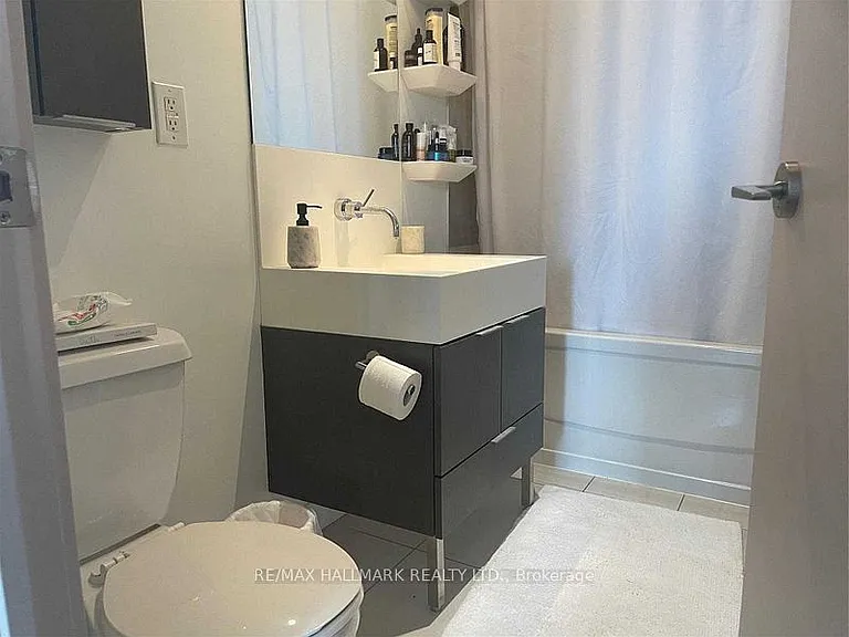110 Charles St E #1905 — Photo 13