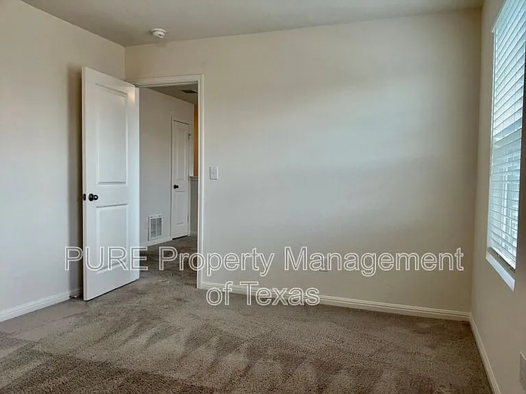 109 Pronghorn St — Photo 12