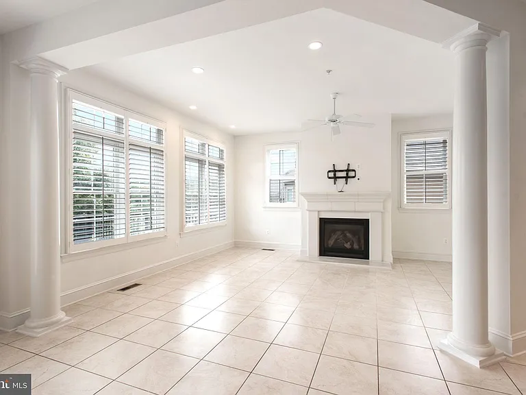 8319 Quarry Manor Ter — Photo 19