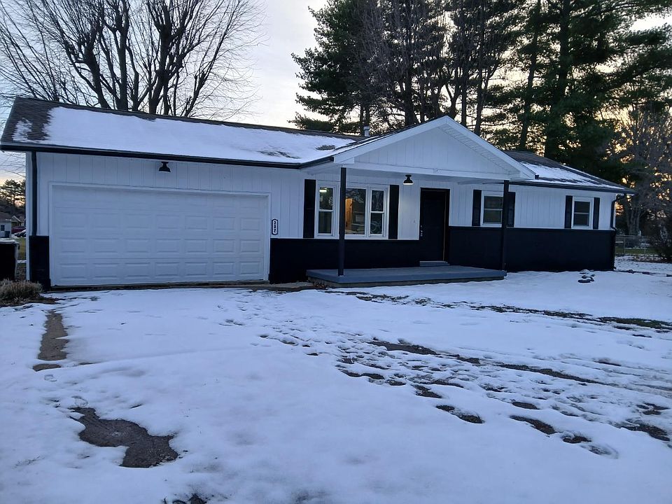 1st image of 207 E Ford St