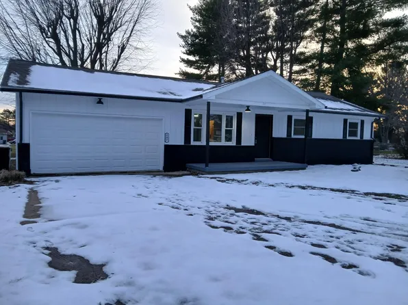 207 E Ford St, Connersville, IN 47331