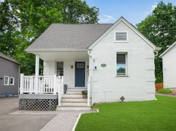29 Chestnut Street, Pearl River, NY 10965