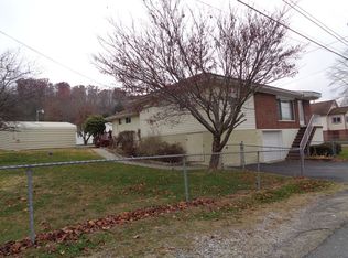 204 Nelson St, Sophia, WV 25921
