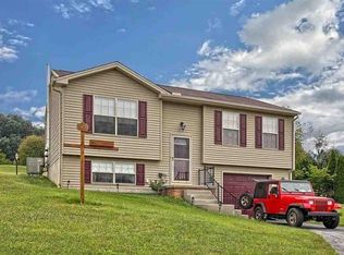 2357 Meeting House Rd, Spring Grove, PA 17362