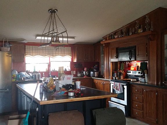 3rd image of 221 Morris Ave
