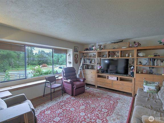 3rd image of 5283 SE Lynch Road