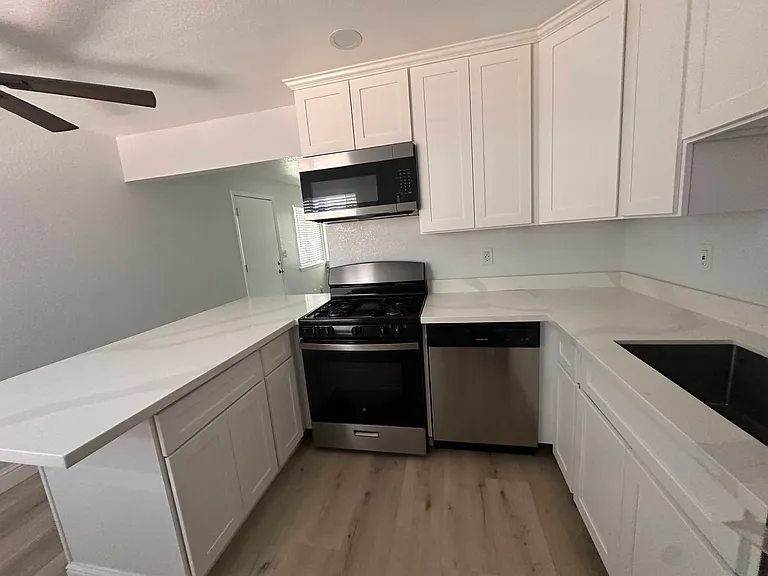 1350 Warburton Ave #6 — Photo 12