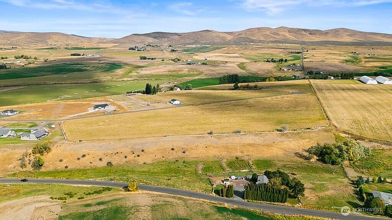 5th image of 411 (nka) Rolling Hill Drive