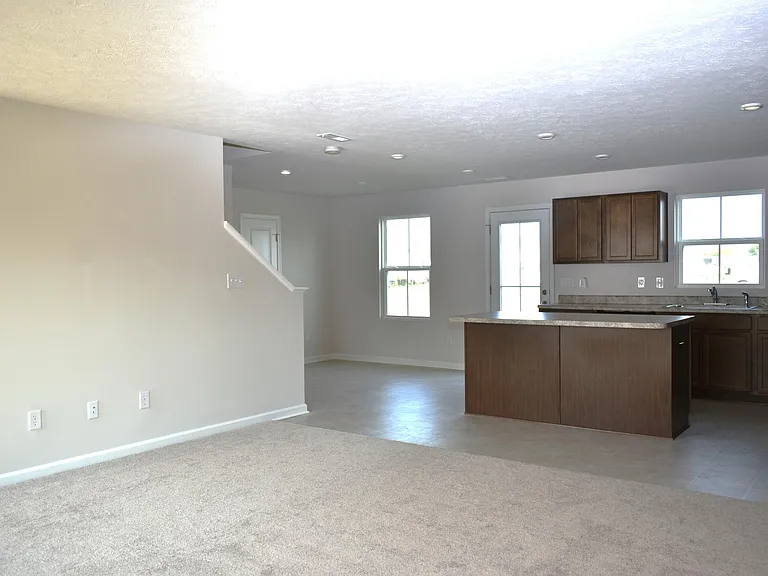 9755 Oak Grove Dr — Photo 6