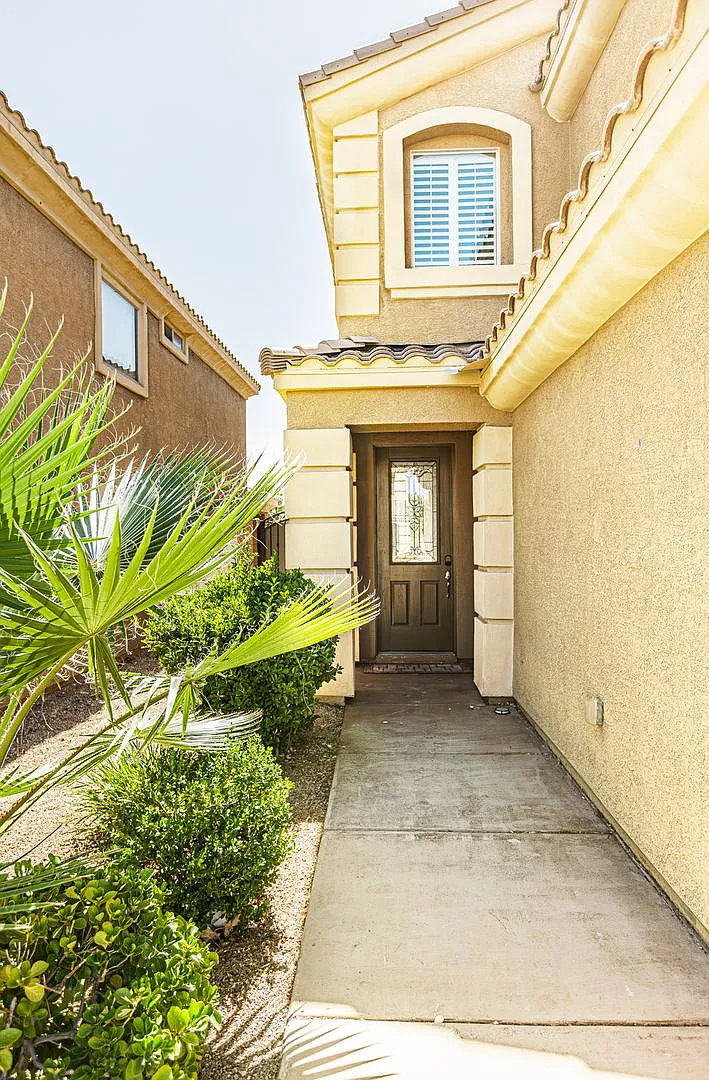 4 Bedroom home located in Rhodes Ranch — Photo 4