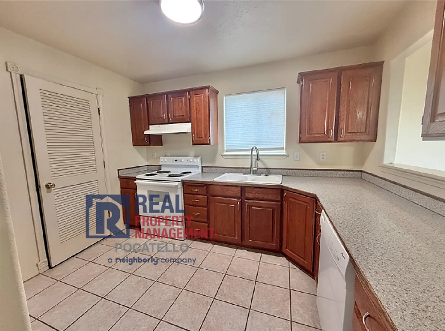 4734 & 4736 Heidi Ct — Photo 4