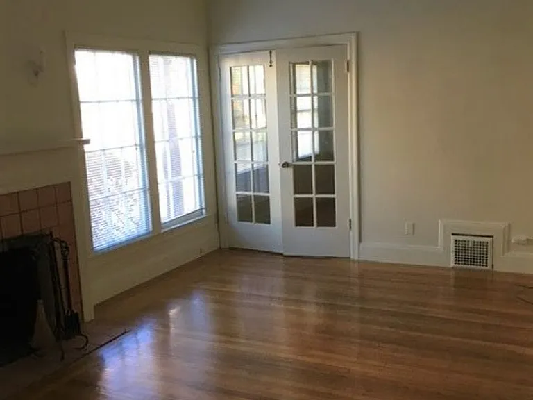 2940 Claremont Ave #4 — Photo 6