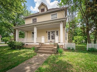 1004 Church St, New Harmony, IN