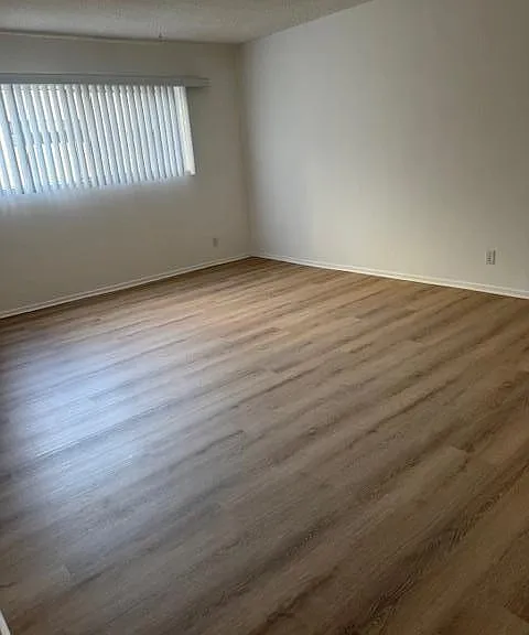 11810 Mayfield Ave #107 — Photo 10