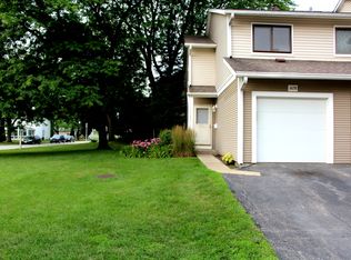 1028 E Randville Dr, Palatine, IL 60074