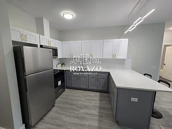 2nd image of 130 Ellis Ave #407