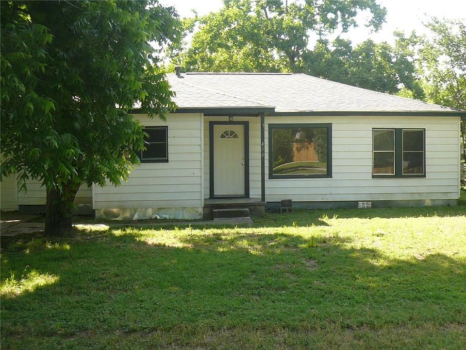 1st image of 404 Byrne St