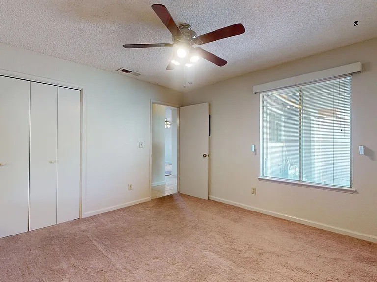1027 W Dakota Ave #104 — Photo 8