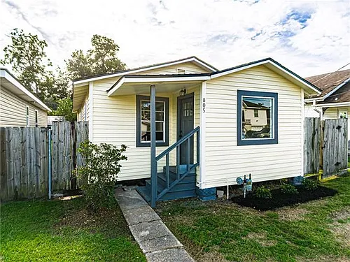 805 Avenue A Photo 1