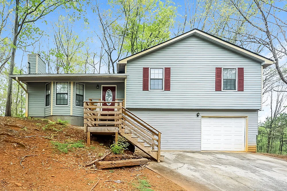 3 bed, 2.0 bath, 1337 sqft, $1,670 — Photo 1