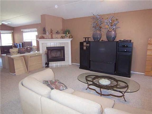 4th image of 1007 Tanglewood Dr