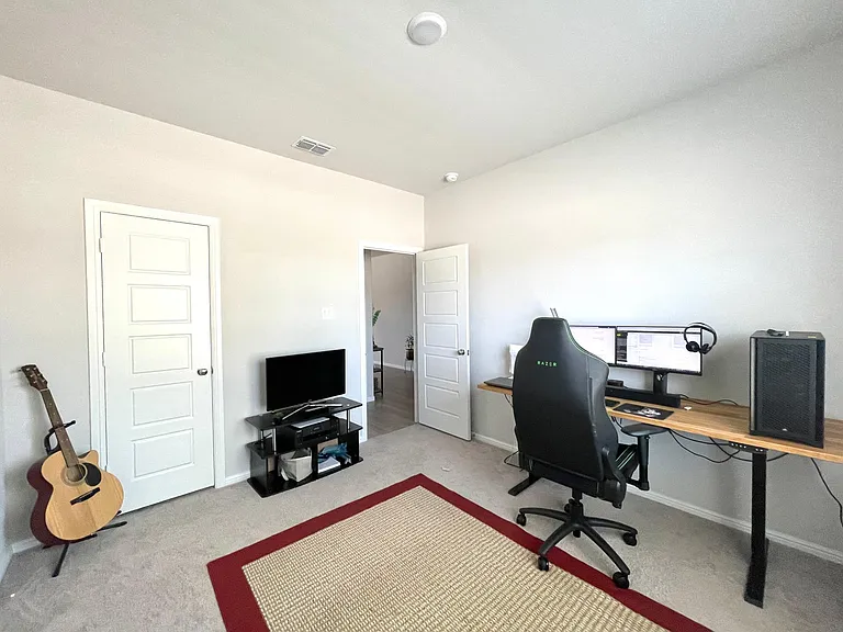 8701 Heliotrope Ln — Photo 4