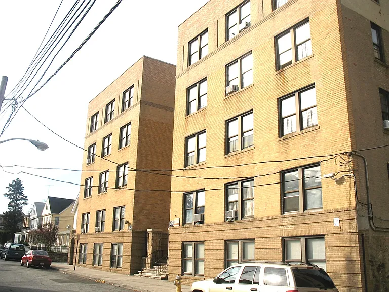 40 Park Pl #D4 — Photo 6