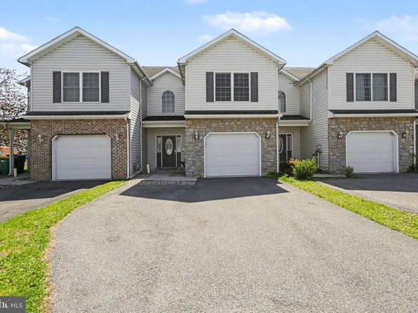 134 Sable Dr, Carlisle, PA 17013