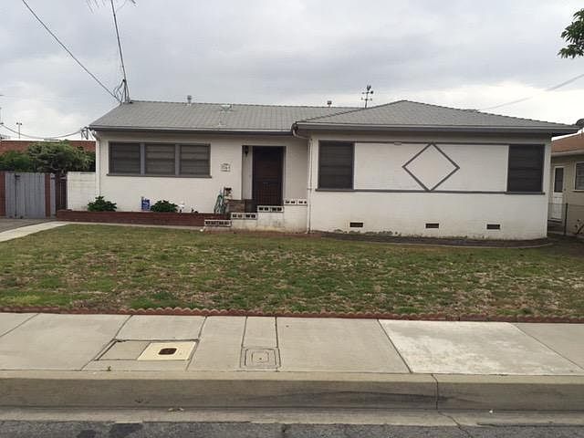1st image of 234 W Evergreen Ave