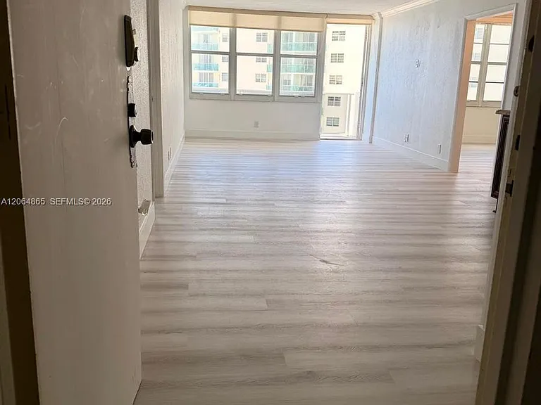 3725 S Ocean Dr #1116 — Photo 3