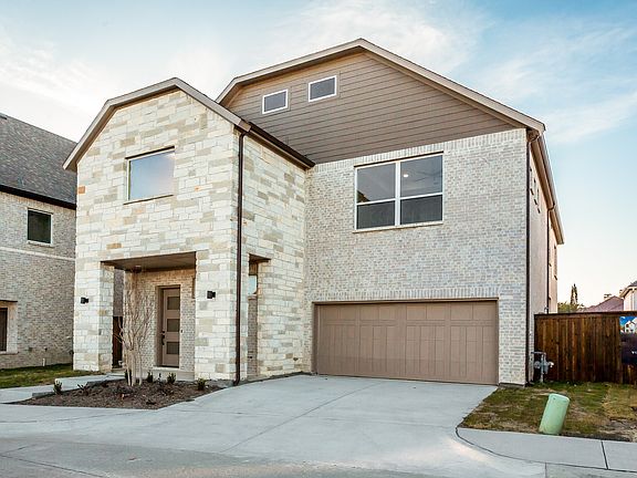 2nd image of 913 Banyan Tree Ln
