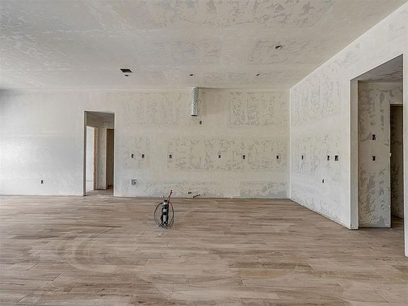 5th image of 2217 Preserve Edge Dr