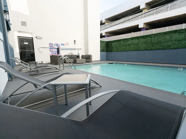1223 Federal Ave — Photo 7