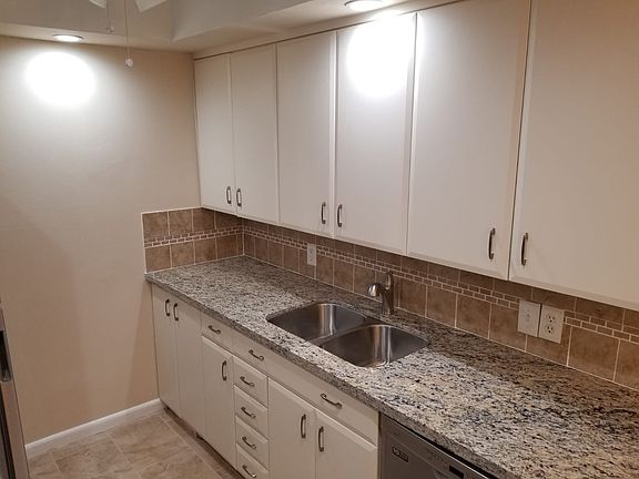 3rd image of 3036 Swansea Cres #B