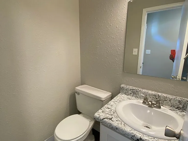 Gleneagle Apartment Homes — Photo 67