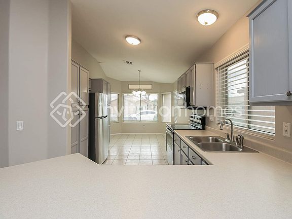 5th image of 4330 E Birchwood Cir