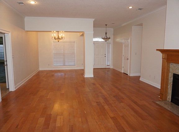 3rd image of 3896 Orchard Way