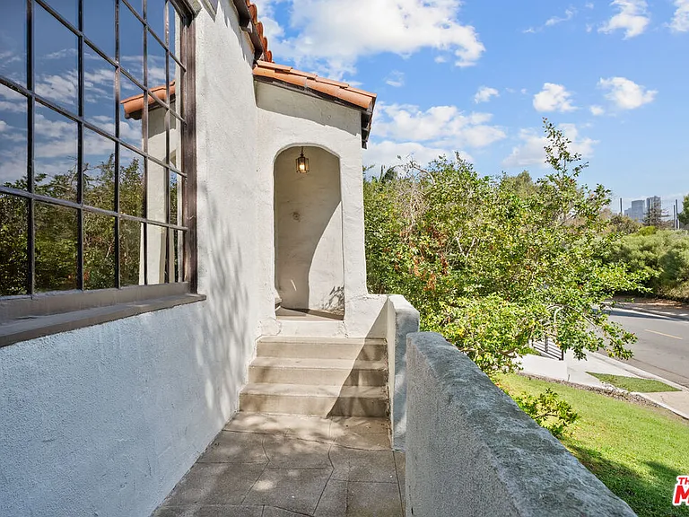 2569 Patricia Ave — Photo 8