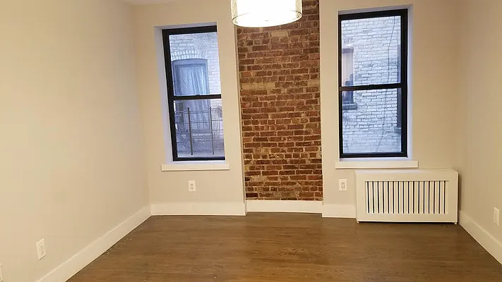 Rented by Bruma Realty LLC | media 37