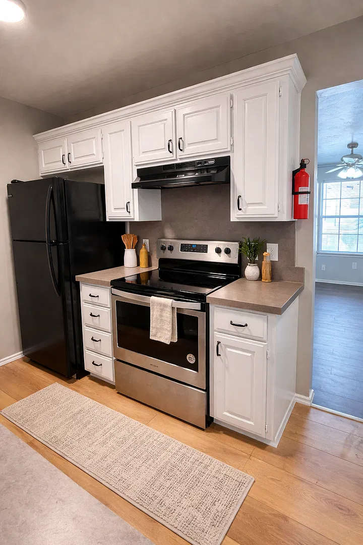 1 Bedroom - Walk to OCU | Plaza District & Uptown 23rd | $675/mo — Photo 3