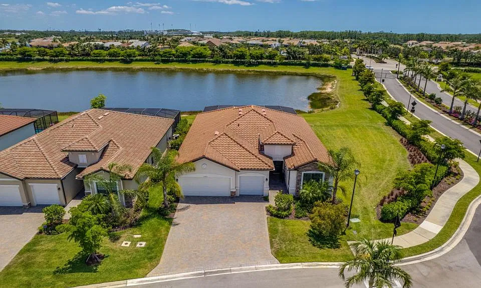 11853 Hickory Estate Cir