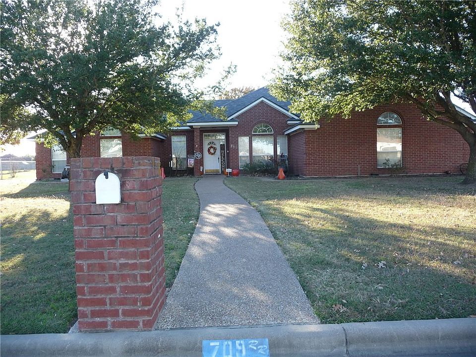 1st image of 709 Saratoga