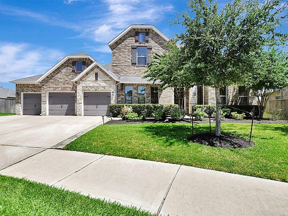 2nd image of 4906 De Lagos Cir