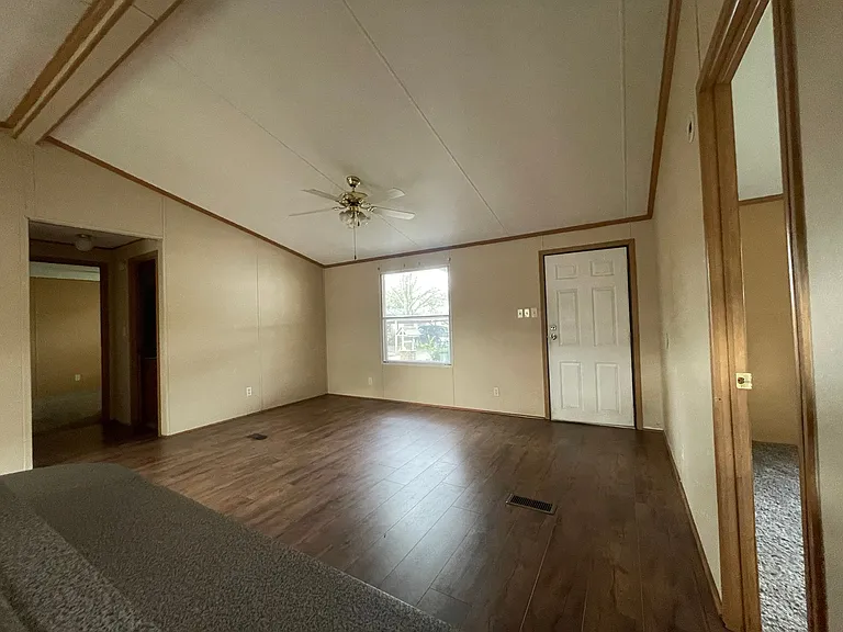 3602 Wellington Ln — Photo 3