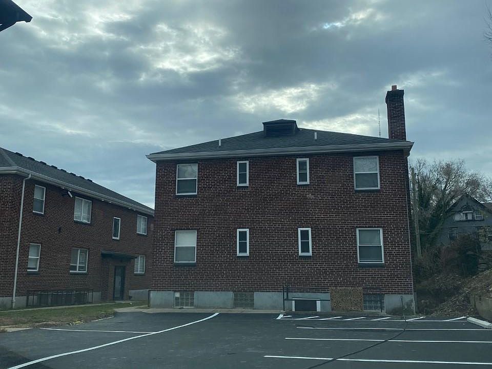 1st image of 2341 Burnett Ave