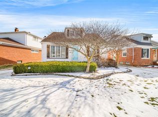 617 Pendley Rd, Willowick, OH 44095