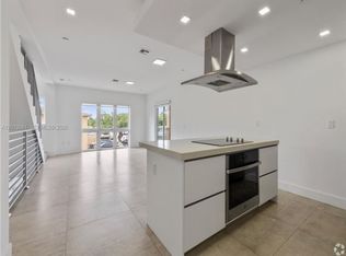 434 SW 10th Ave, Miami, FL 33130