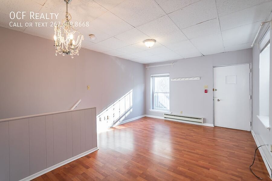 1st image of 1110 Pine St APT 1