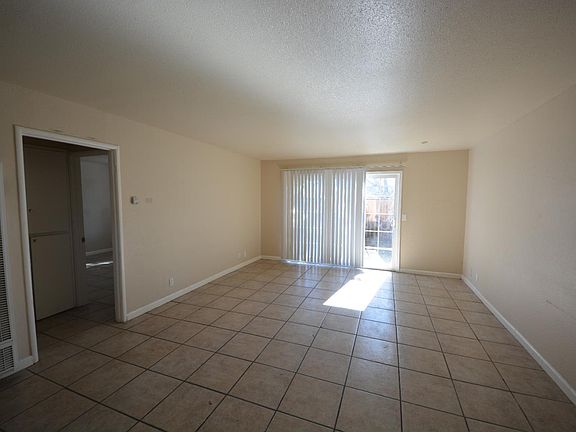 2nd image of 115 W Hamilton Ave