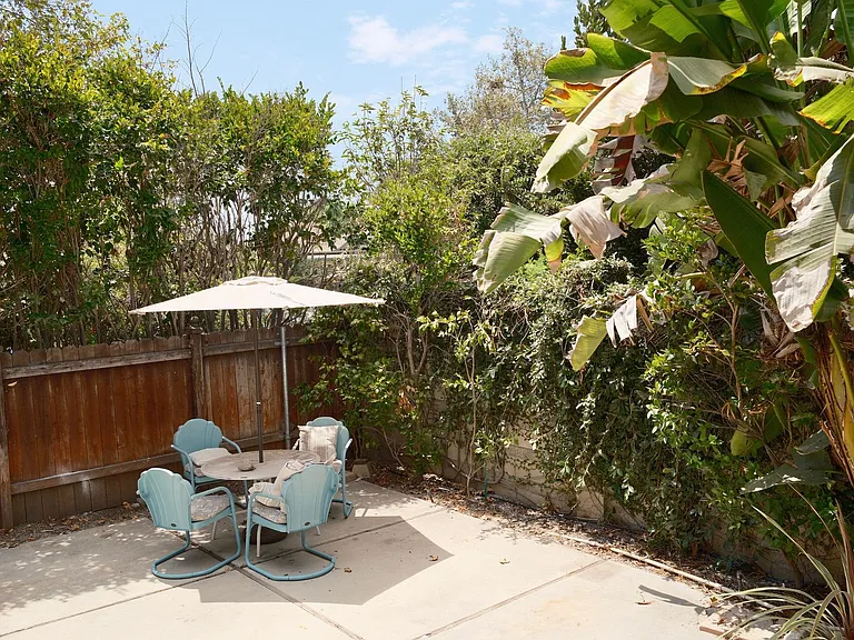 6433 Crescent St — Photo 25